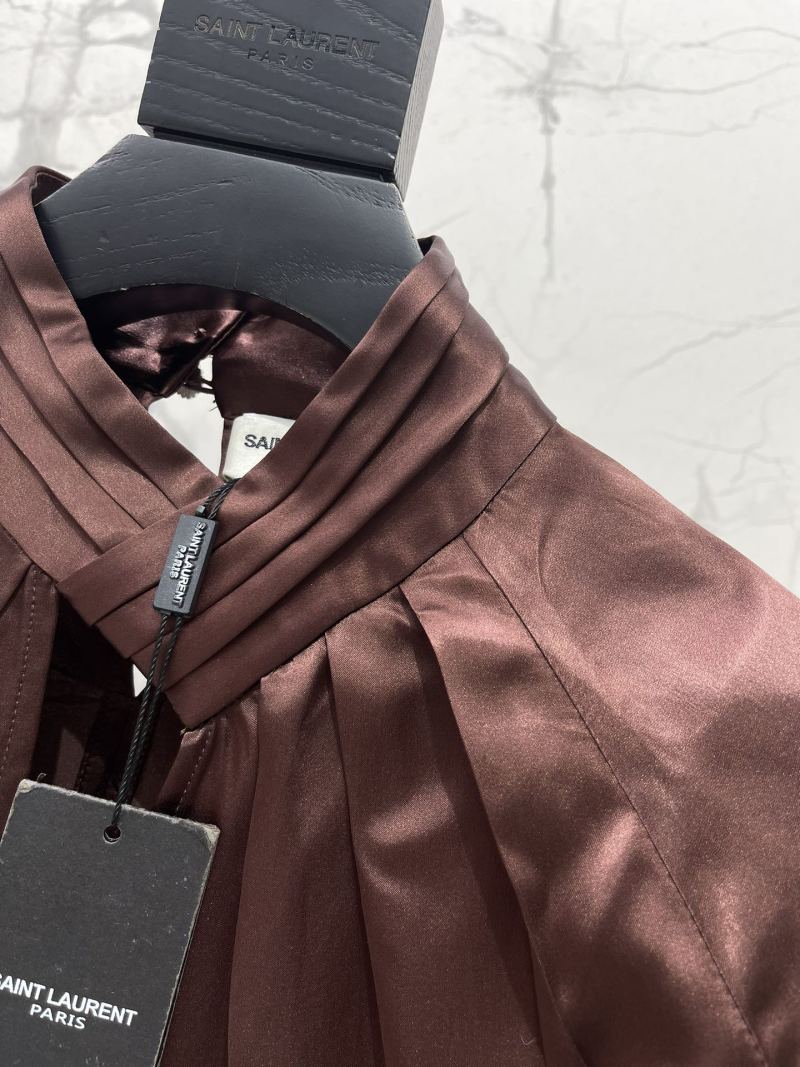 Блузка Saint Laurent из атласа с воротником-стойкой и драпировкой