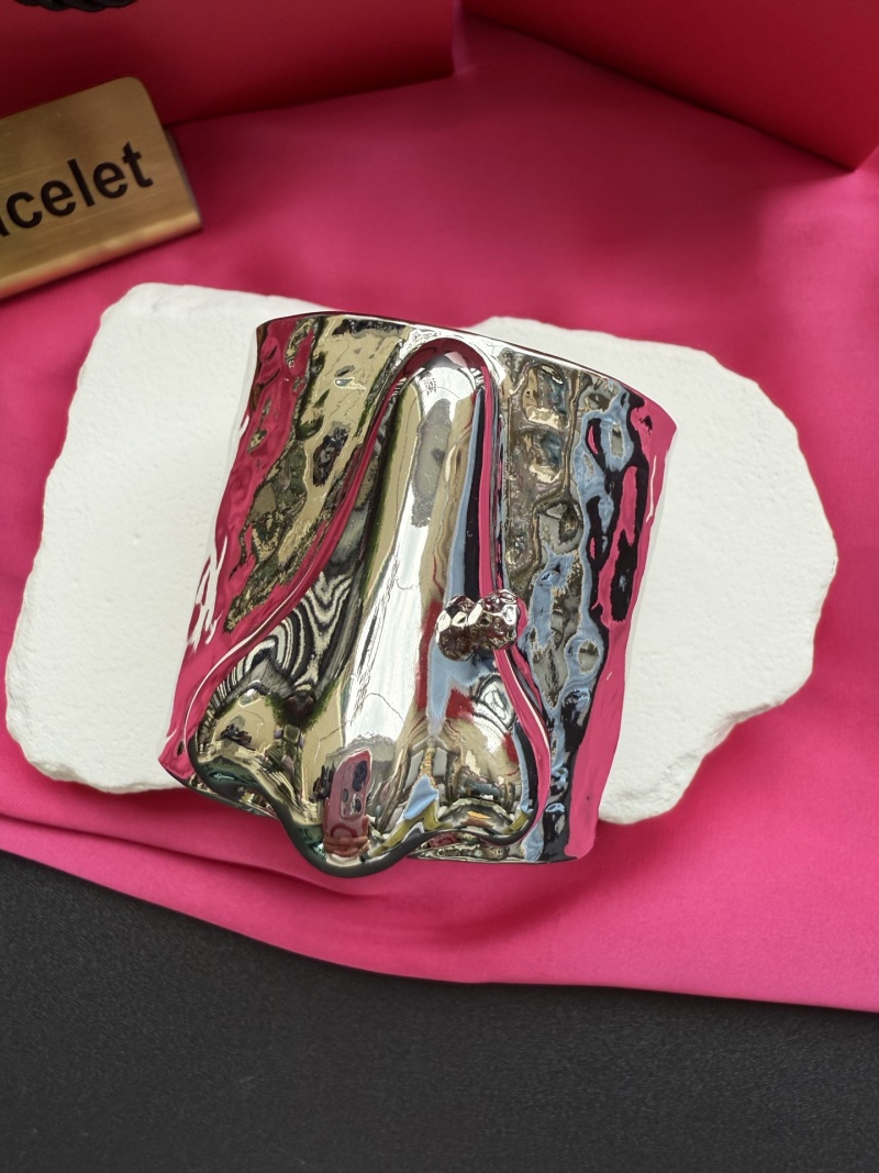 Браслет Schiaparelli