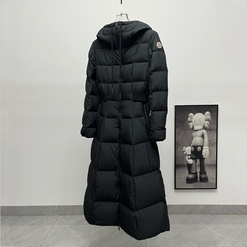 Пуховик Moncler