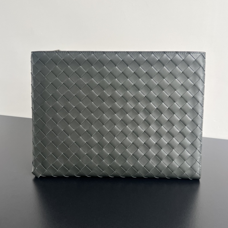 Сумка-клатч Bottega Veneta intreccio