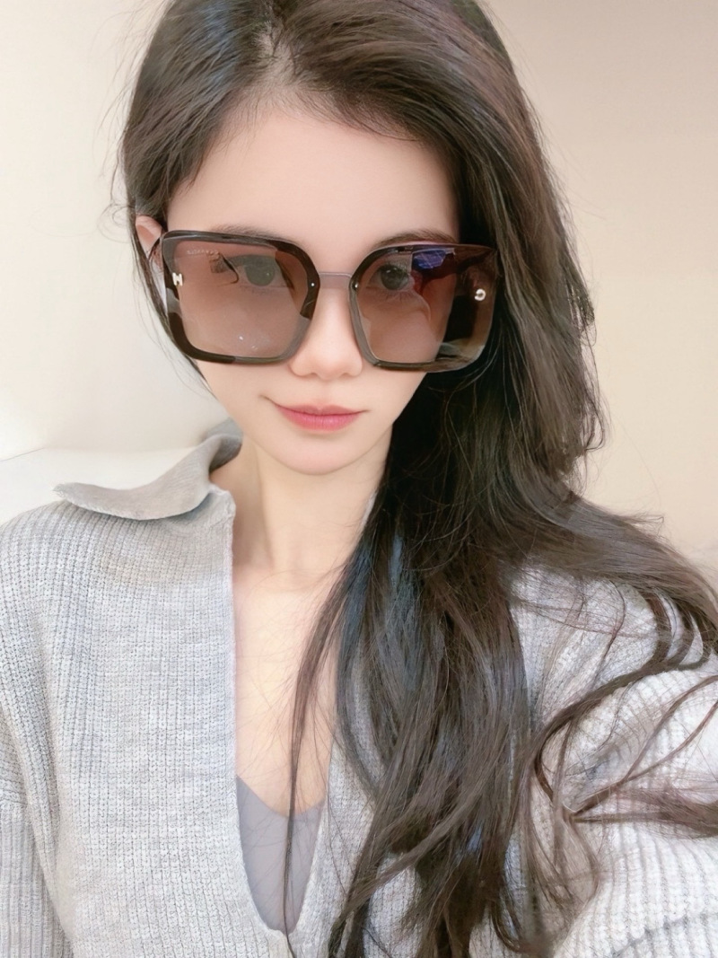 Солнечные очки Chanel CH2305