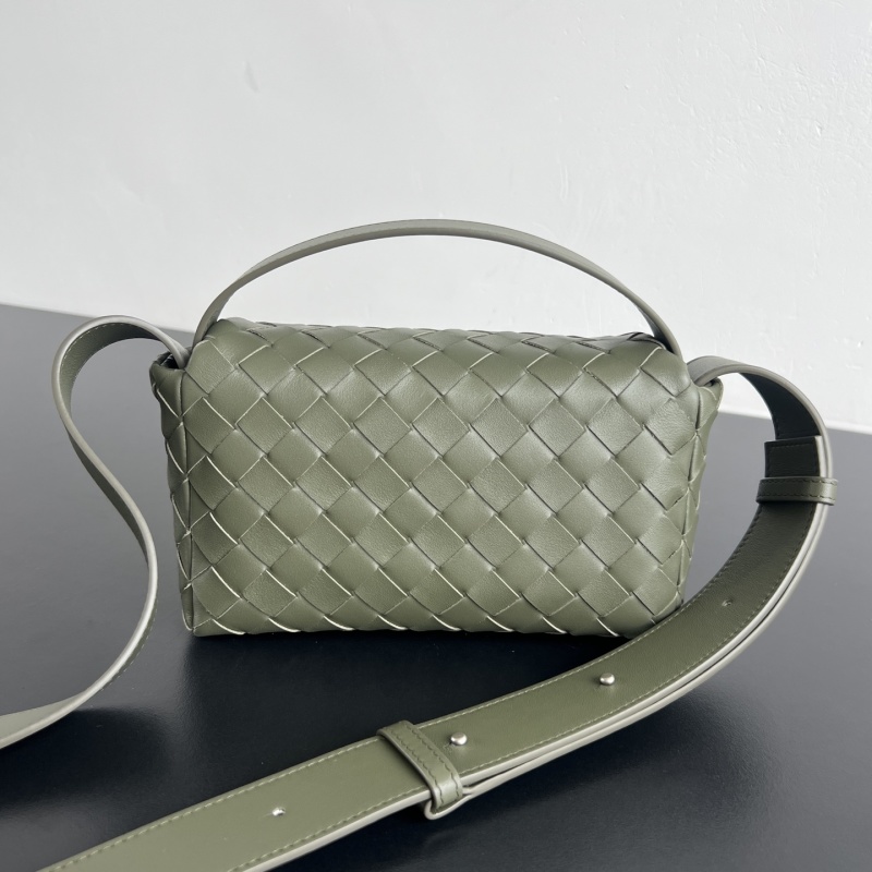 Миниатюрная плетеная сумка Bottega Veneta