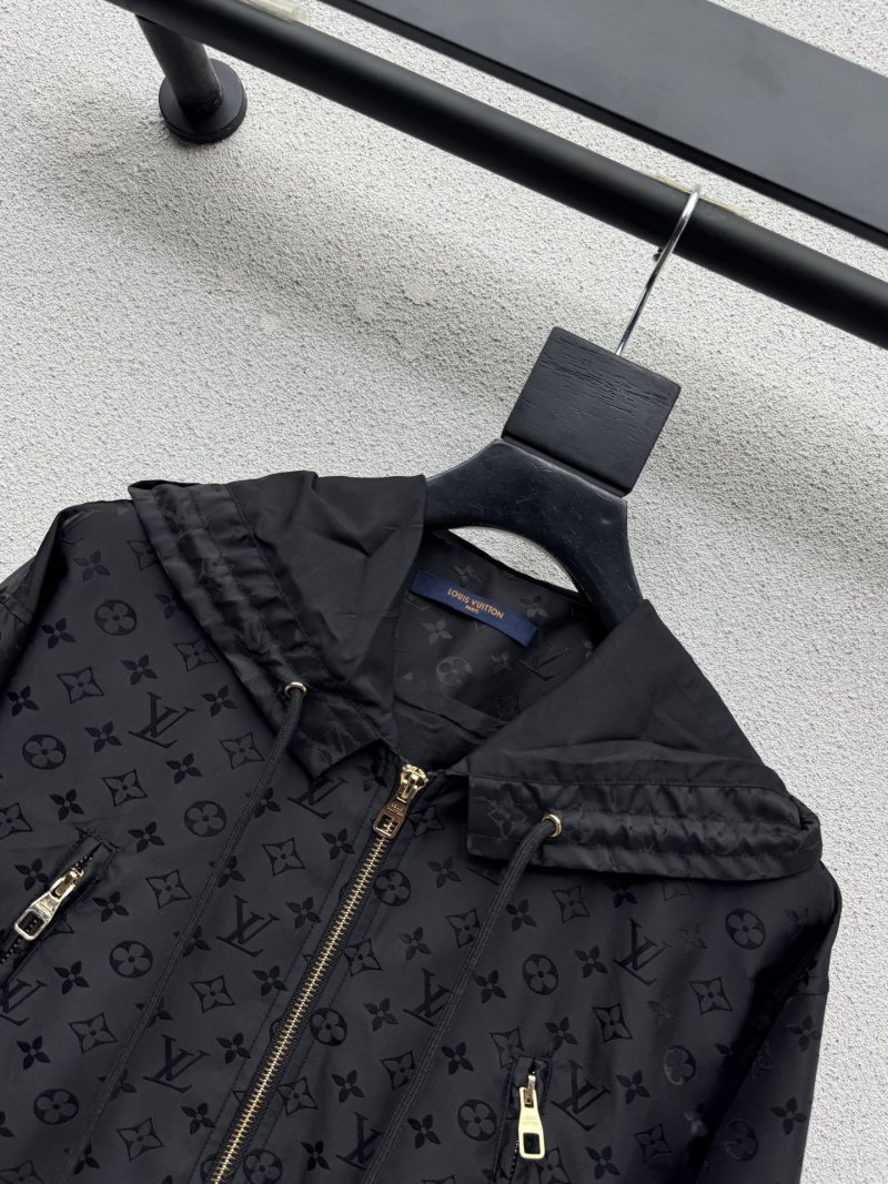 Лёгкая куртка с капюшоном Louis Vuitton
