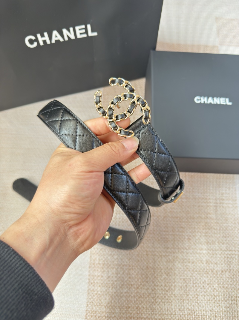 Ремень женский черный с декоративной пряжкой Chanel