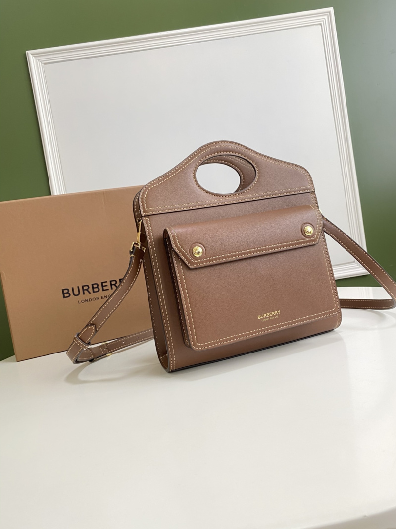 Женская кожаная сумка Burberry коричневая