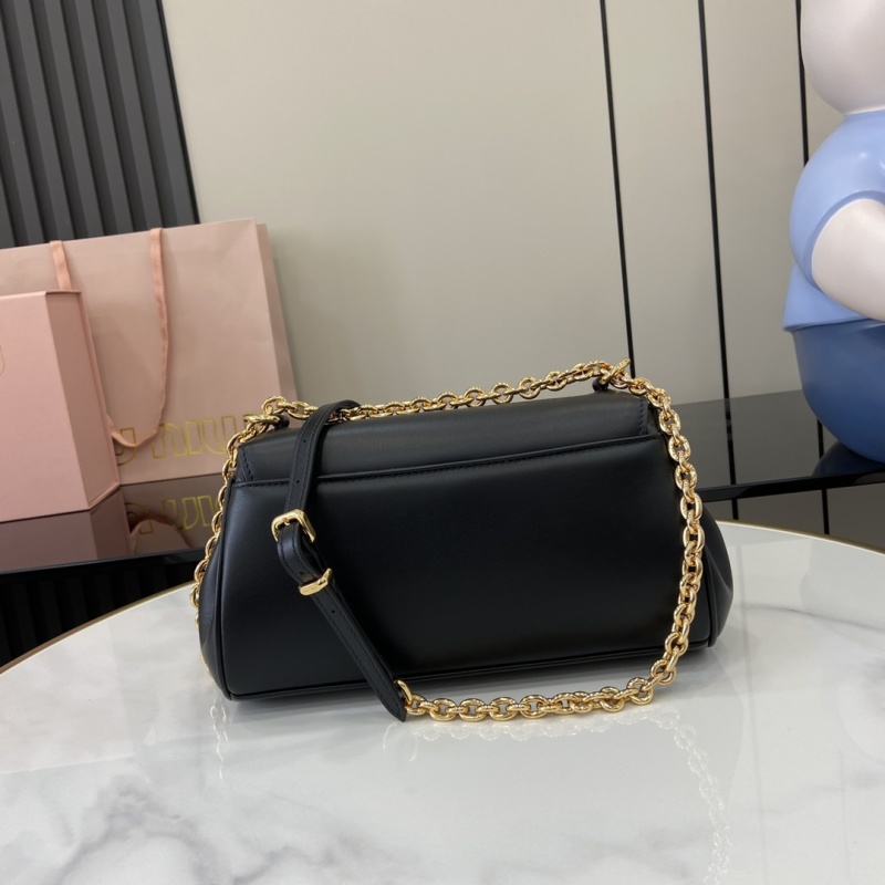 Черная сумка Miu Miu с золотой цепью