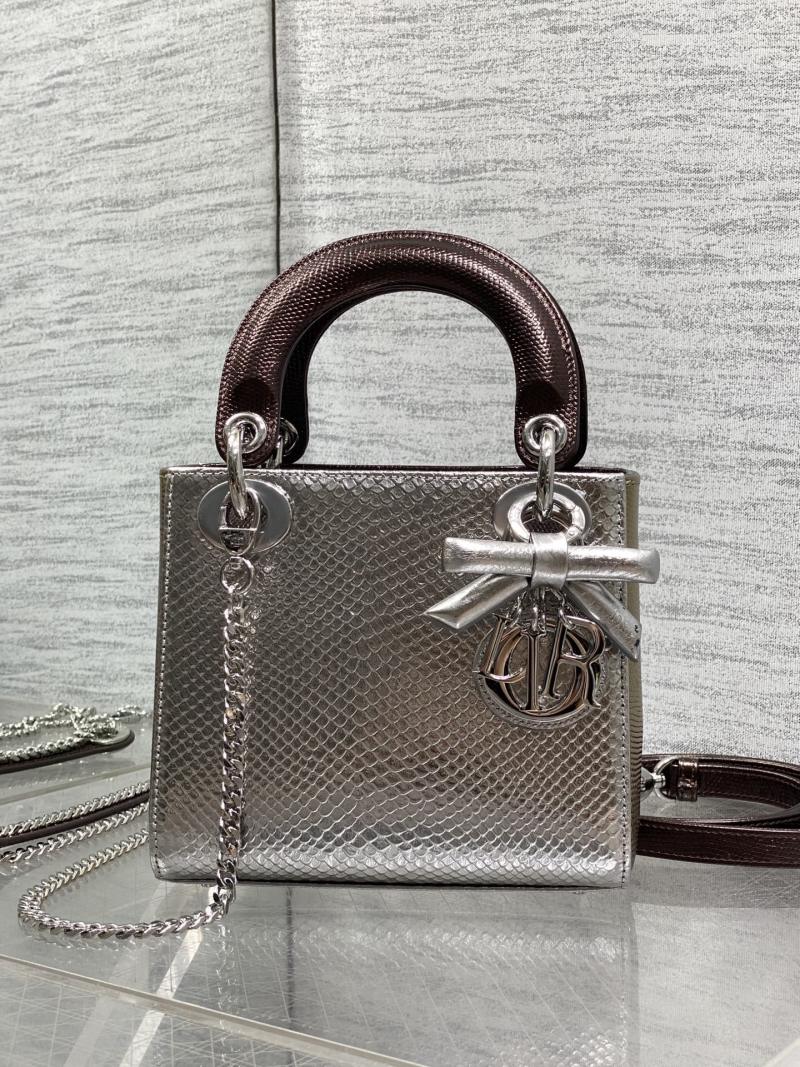 Сумка Lady Dior серебристая с ручкой