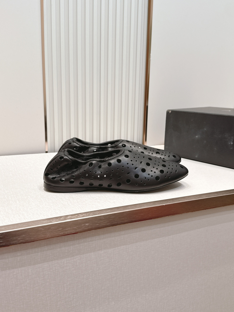Черные кожаные балетки Alaïa с перфорацией