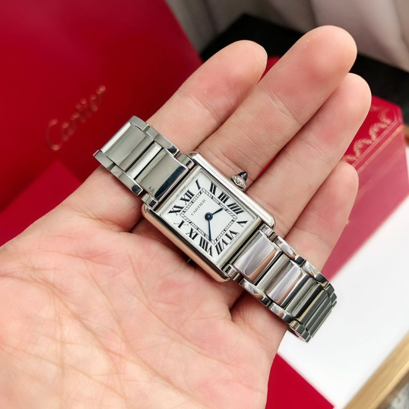 Часы Cartier Tank Must