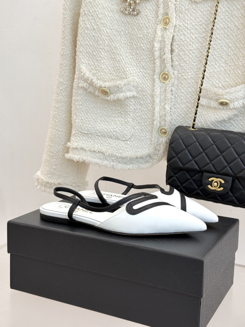 Женские туфли-лоферы с ремешками Chanel