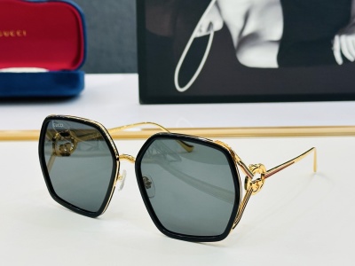 Солнцезащитные очки Gucci GG1621