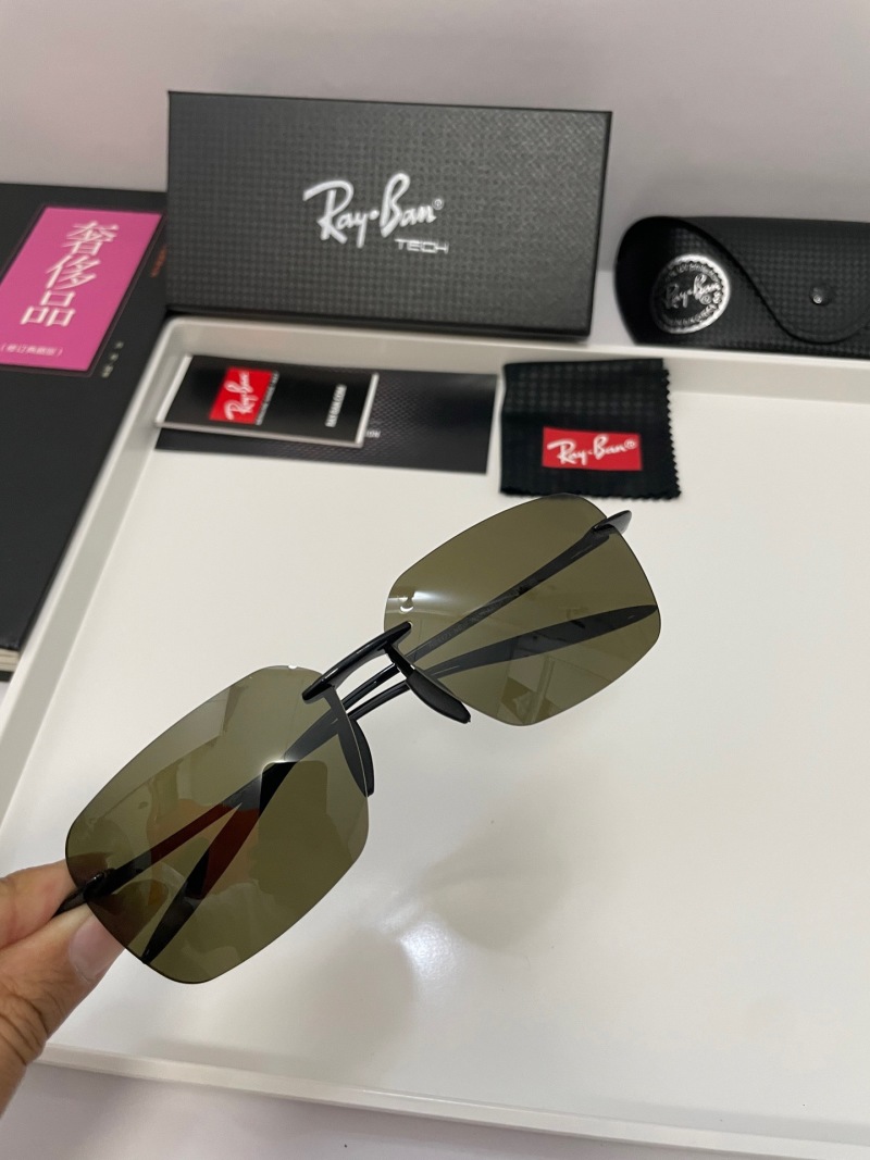 Мужские солнцезащитные очки Ray-Ban без оправы поляризационные