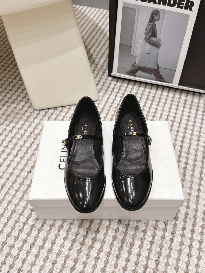 Черные лакированные туфли Celine с пряжкой