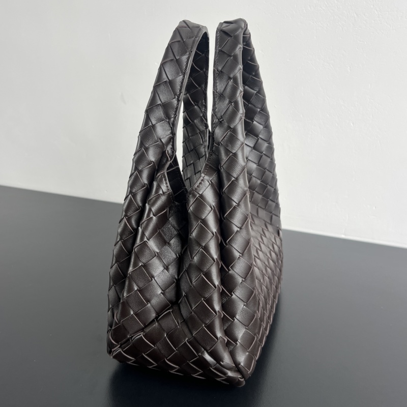 Сумка Bottega Veneta Campana из тисненой кожи
