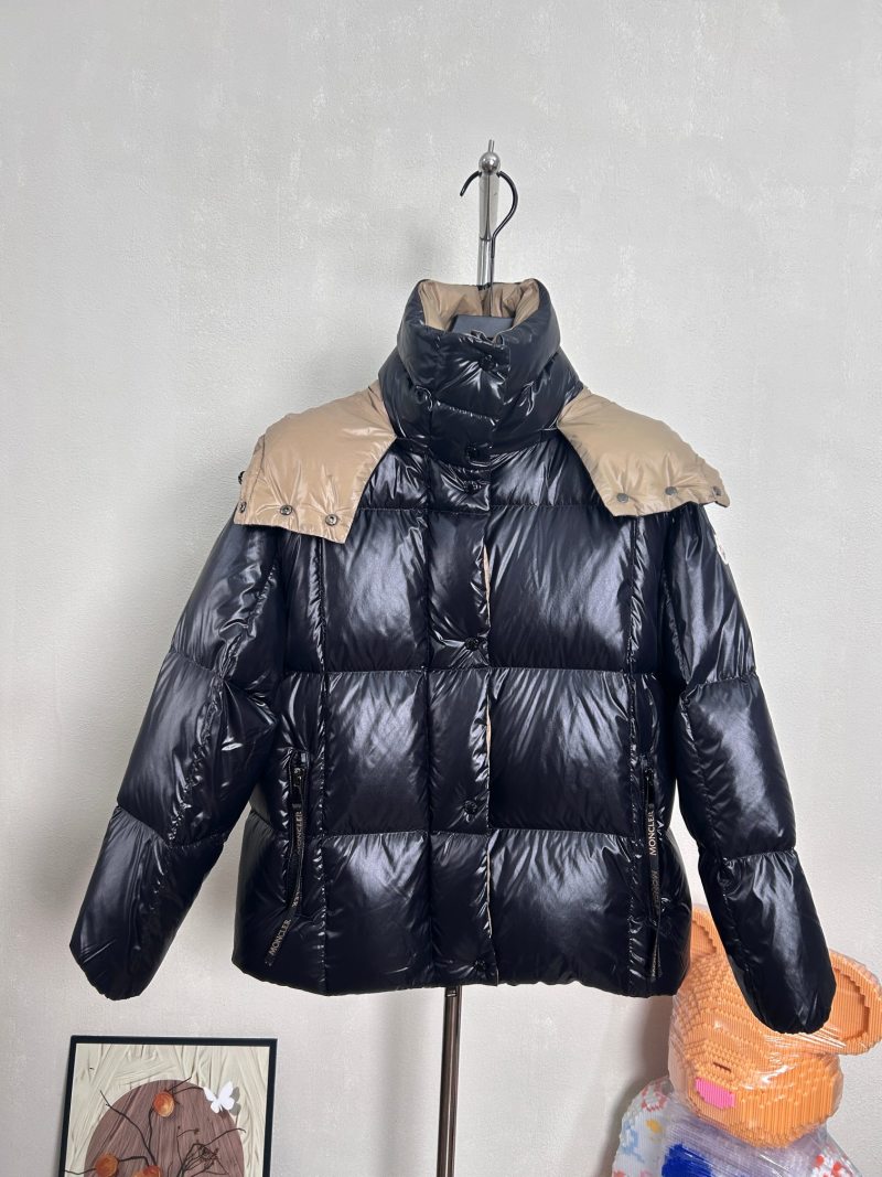 Пуховик Moncler