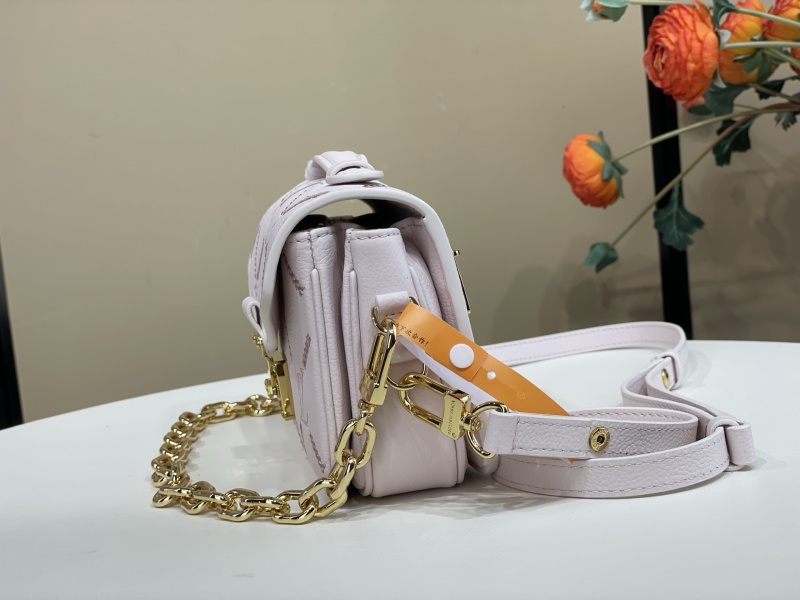 Сумка Louis Vuitton с монограммой