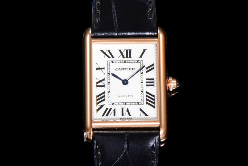 Часы Cartier Tank LC