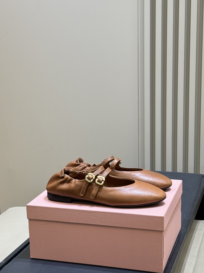 Женские туфли Miu Miu с двойным ремешком