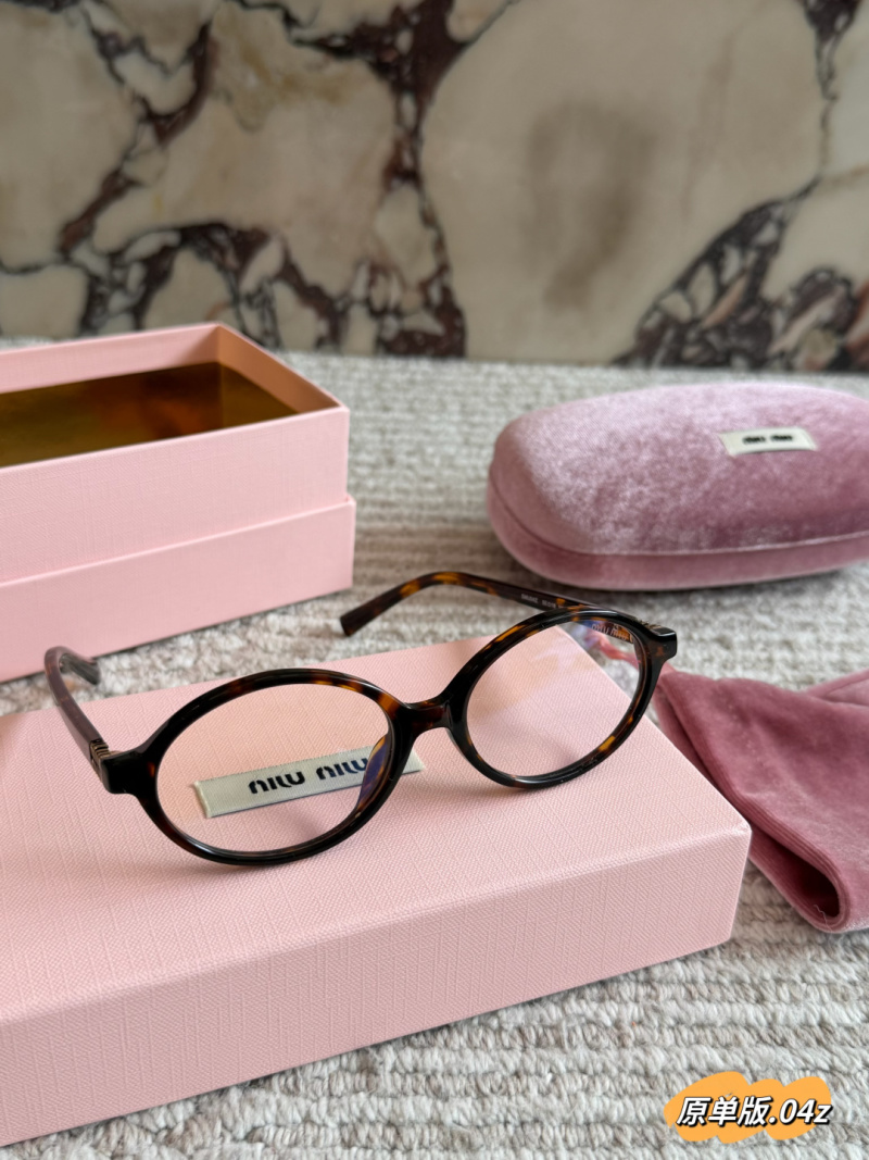 Очки Miu Miu круглые в роговой оправе