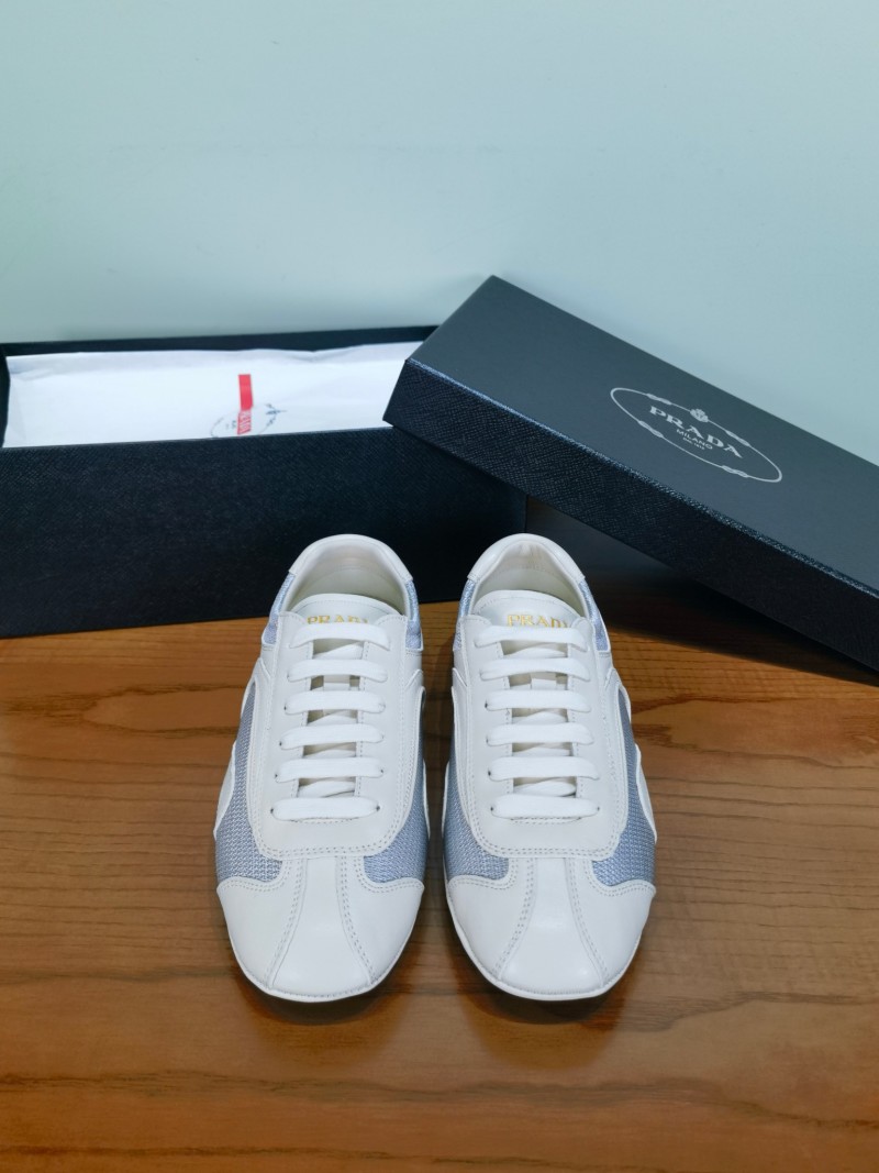 Кроссовки Prada