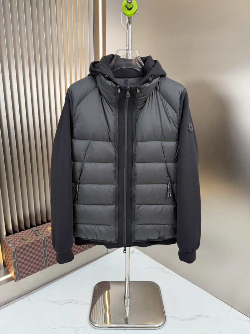 Пуховик Moncler
