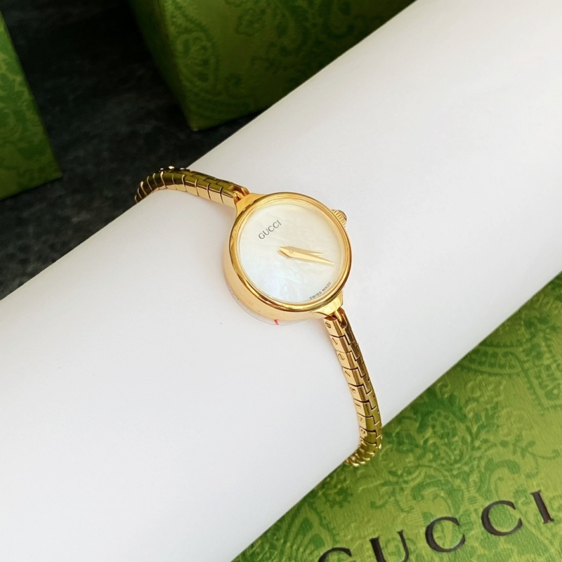 Часы Gucci