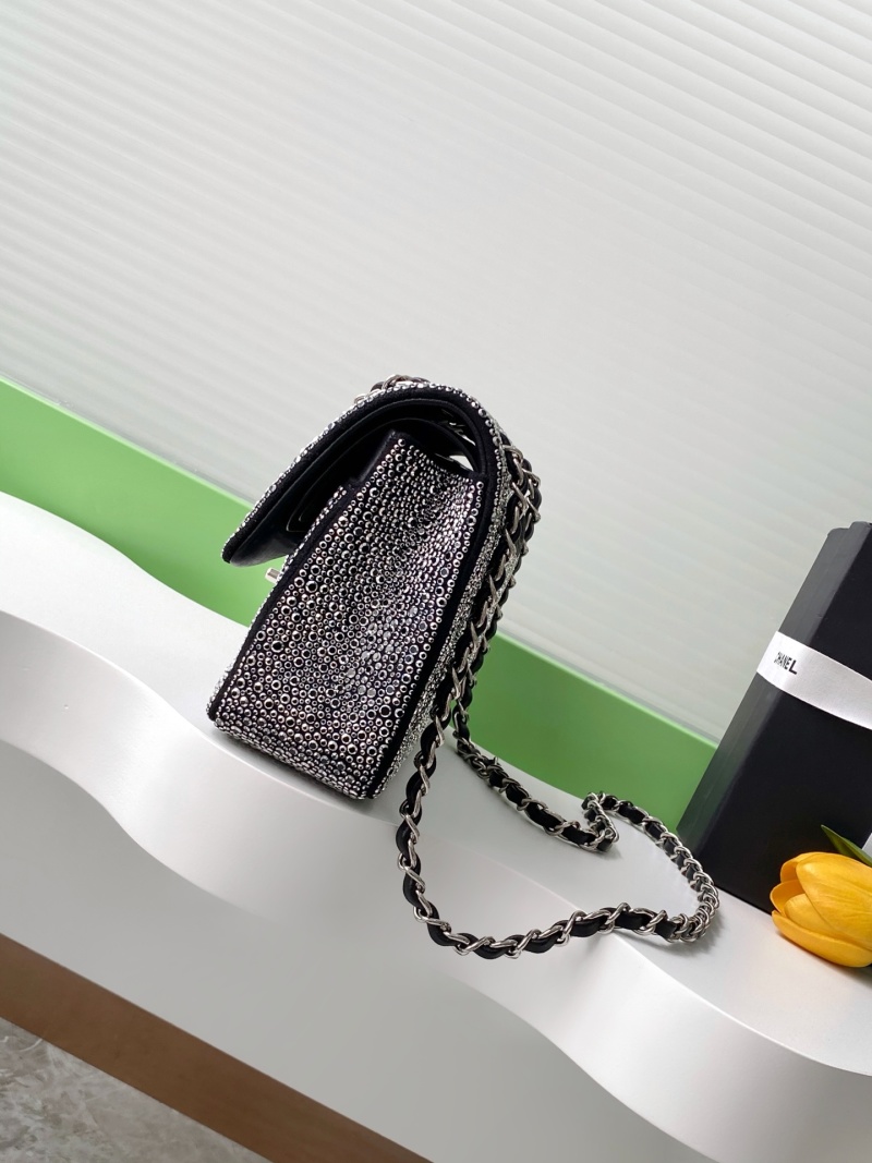 Сумка через плечо с камнями в стиле Chanel