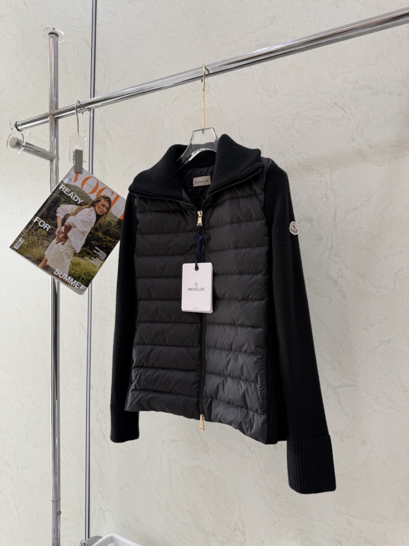 Пуховик Moncler
