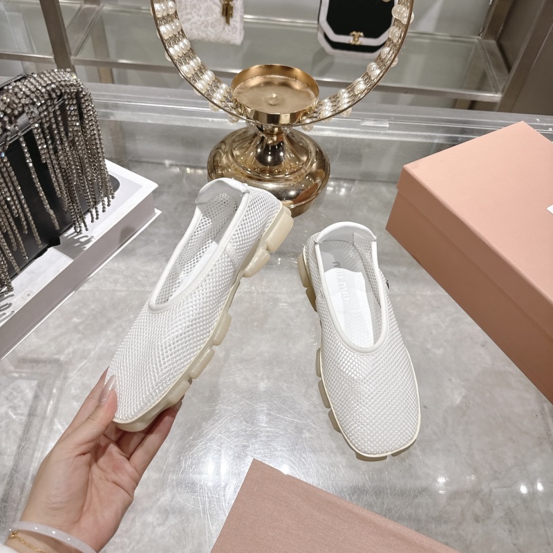 Женские сетчатые лоферы белые Miu Miu