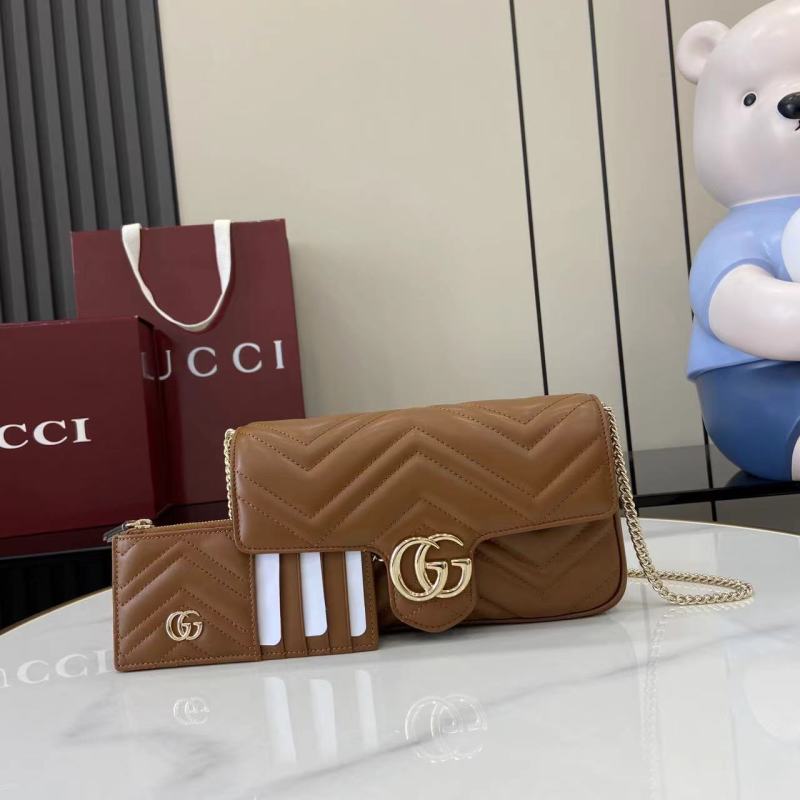 Кожаный клатч Gucci с цепочкой и кошельком