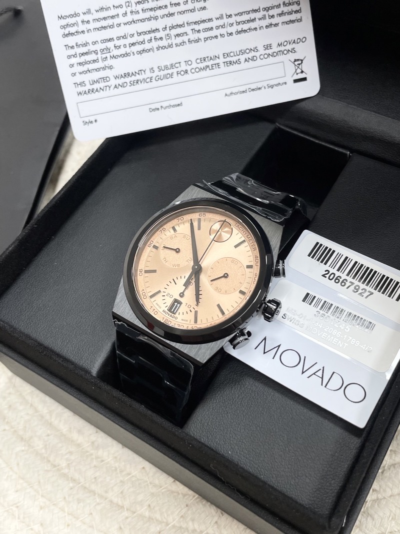 Часы Movado