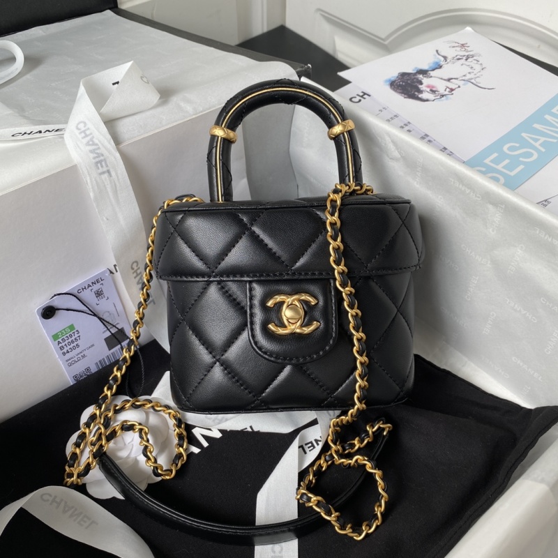 Мини-сумка Chanel с ручкой