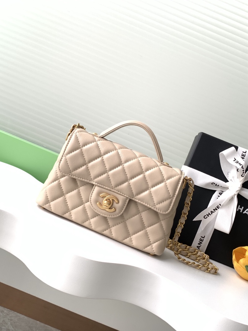 Кожаная сумка через плечо в клетку Chanel