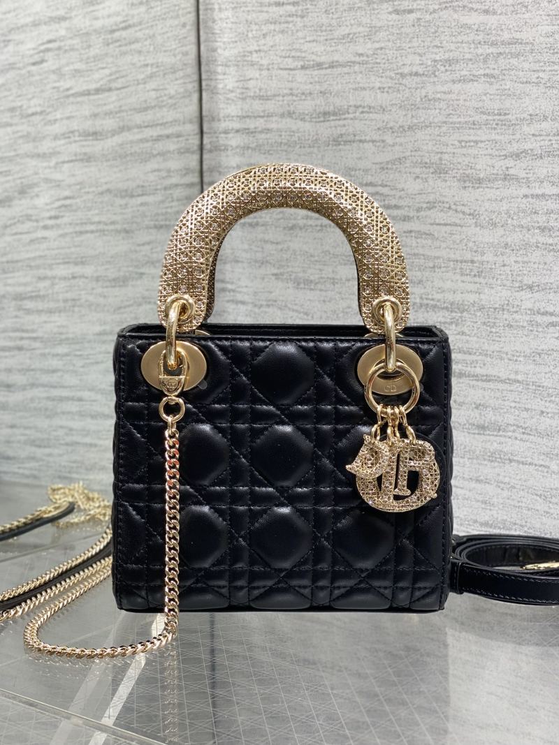 Сумка Dior Lady Dior с ручкой и цепью
