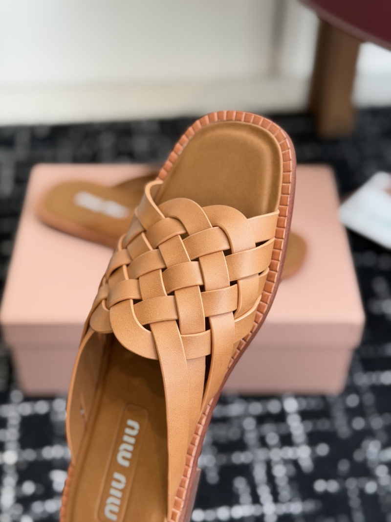 Мию Мию Сандалии плетеные коричневые Miu Miu