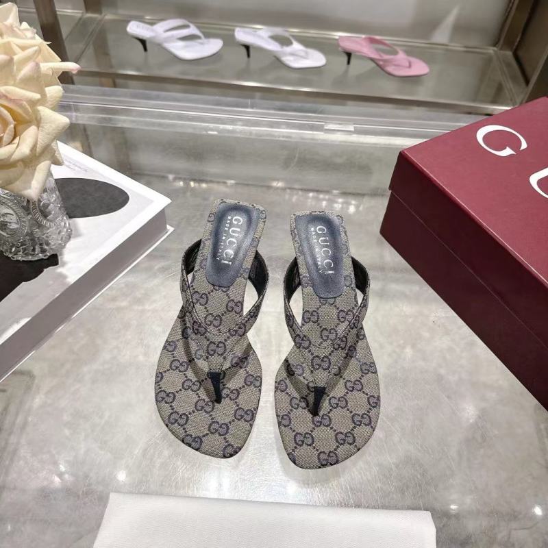 Женские сабо Gucci с монограммой
