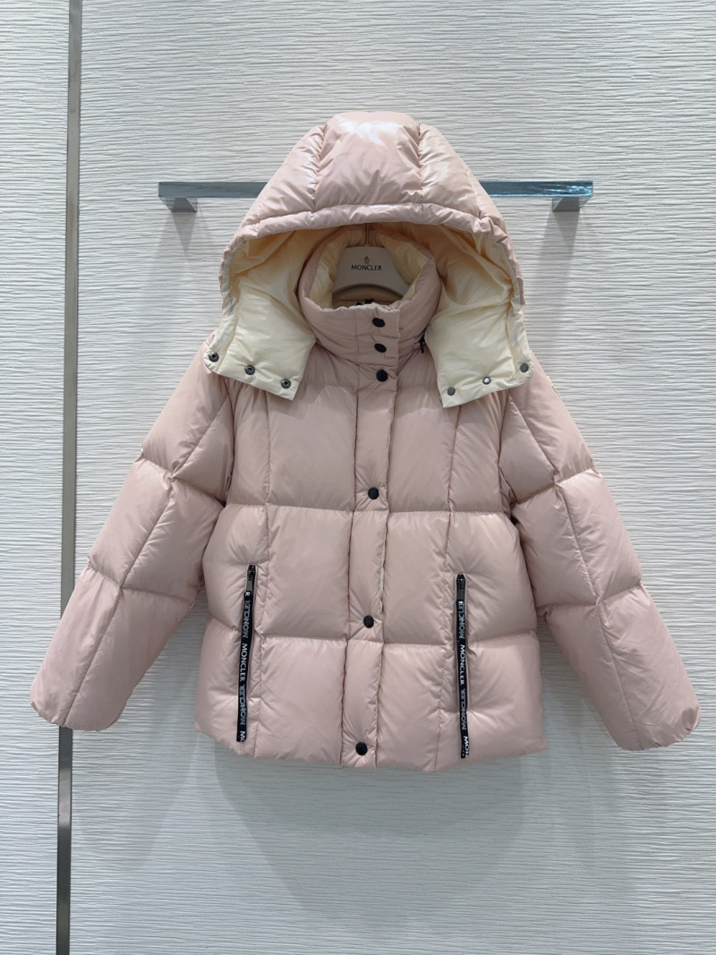 Пуховик Moncler