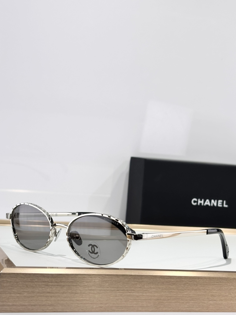 Солнцезащитные очки CHANEL 2227-S
