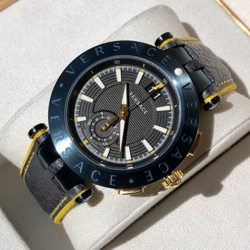 Часы Versace