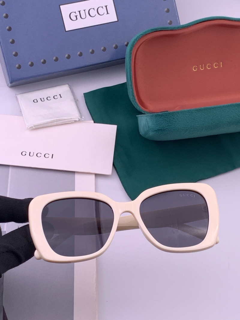 Солнцезащитные очки Gucci G1386