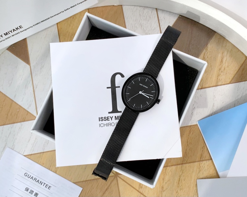 Часы Issey Miyake