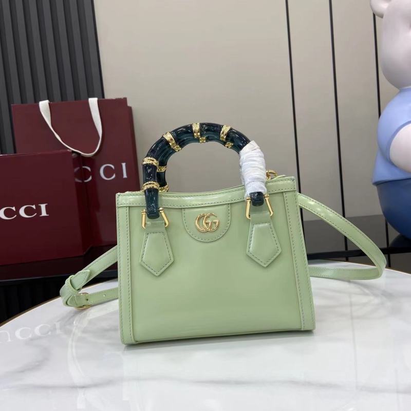 Сумка Gucci с бамбуковой ручкой