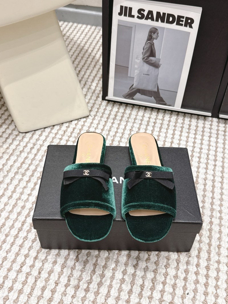 Женские бархатные мюли с бантом Chanel