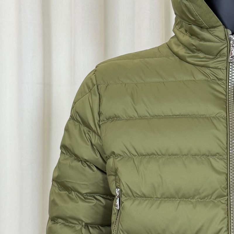 Пуховик Moncler