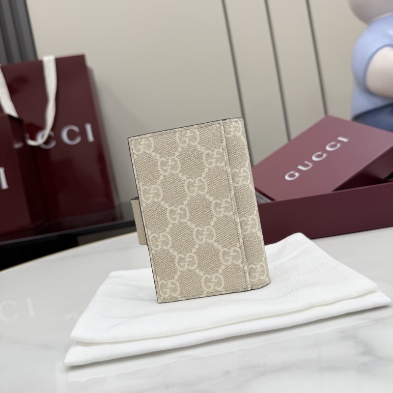 Портмоне Gucci с монограммой и пряжкой