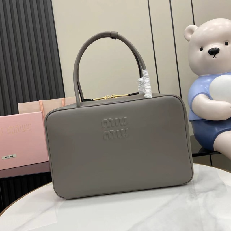 Сумка-тоут Miu Miu серая