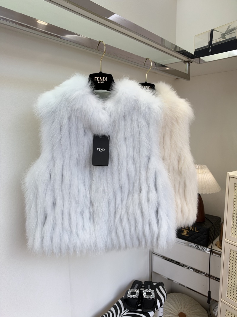 Жилет Fendi