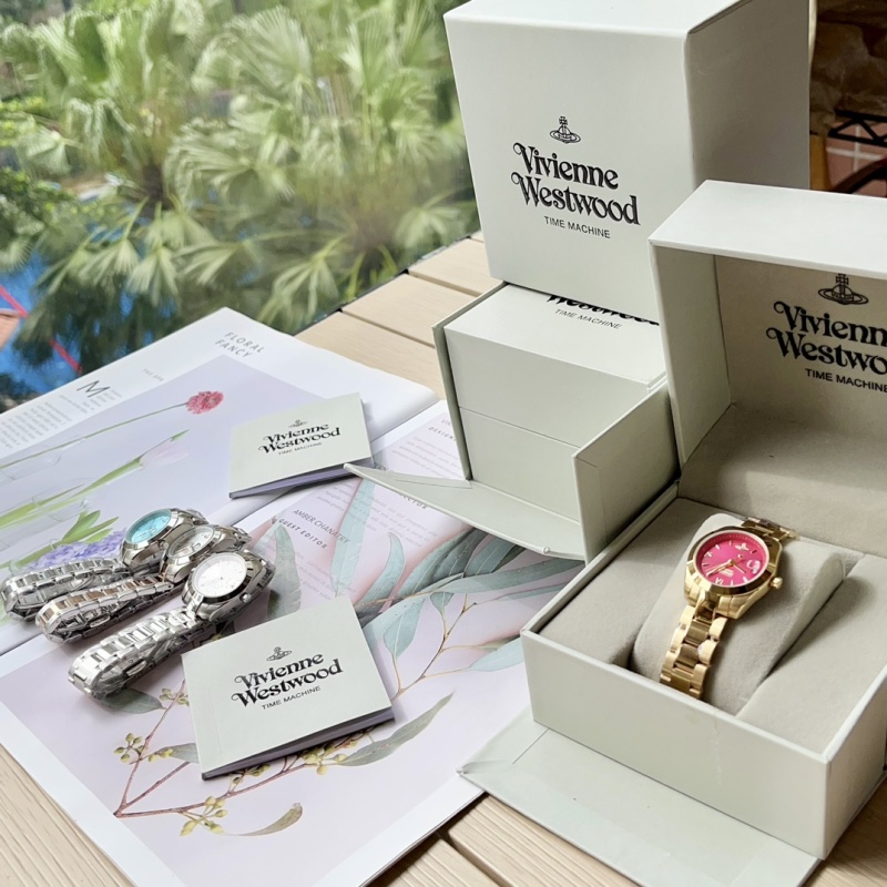 Часы Vivienne Westwood