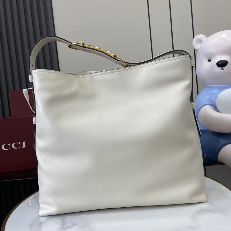 Сумка Gucci белая с золотой фурнитурой