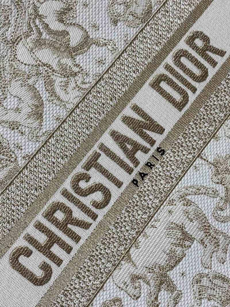 Сумка-тоут Christian Dior с вышивкой